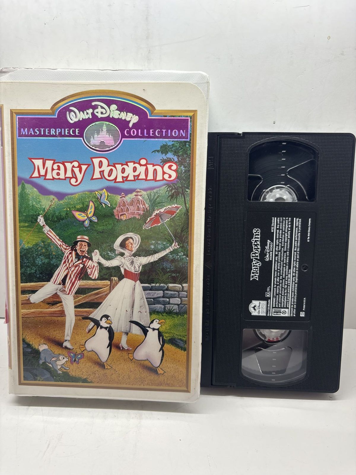 Mary Poppins – Masterpiece Collection VHS front cover and cassette