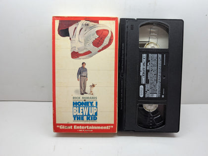 Honey, I Blew Up the Kid VHS - actual item pictured