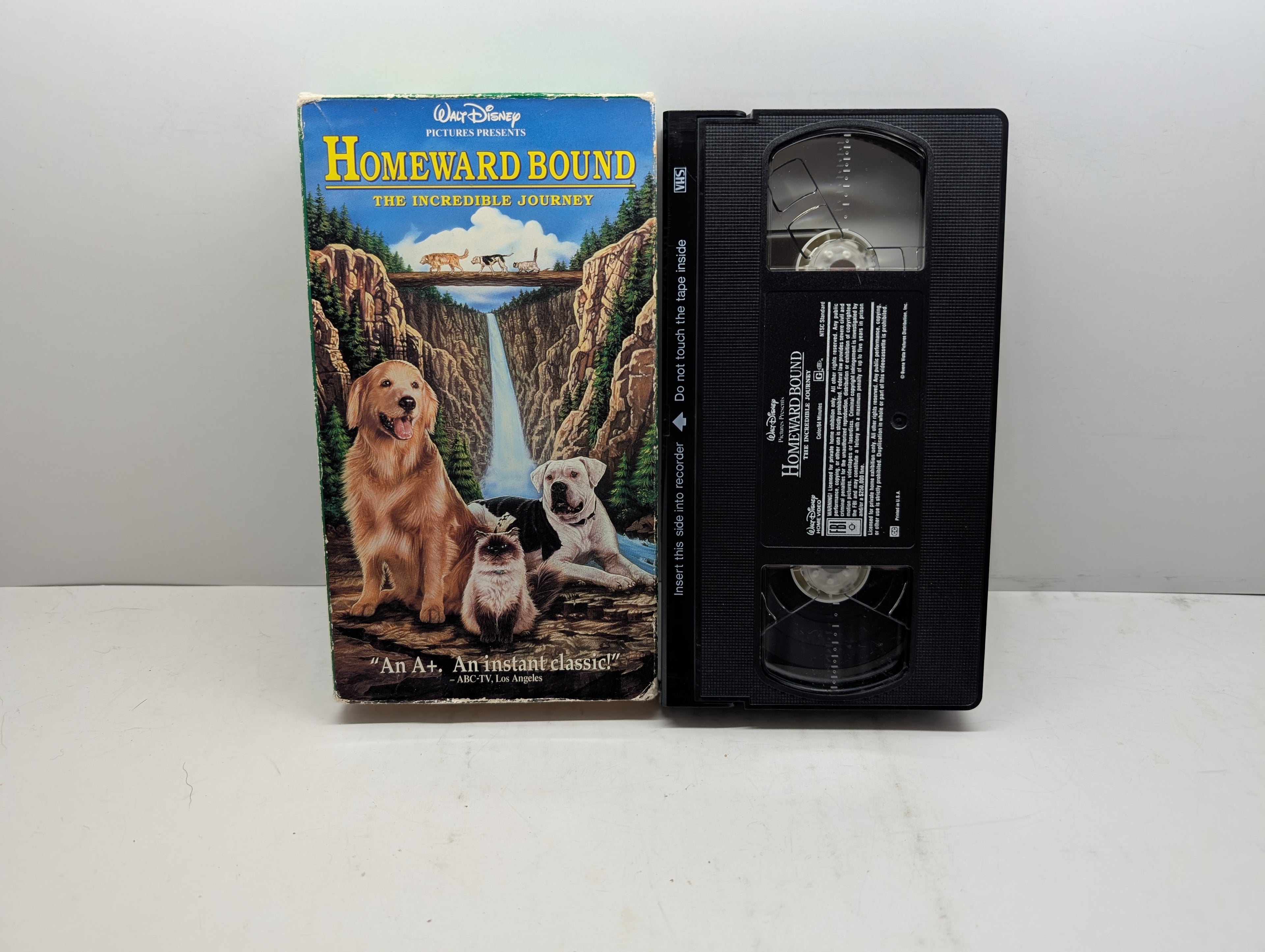 Homeward Bound: The Incredible Journey VHS - actual item pictured